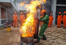 Demonstrasi Buruh di Jakarta: Penolakan Omnibus Law UU Cipta Kerja dan Sistem Outsourcing 5 demonstrasi buruh